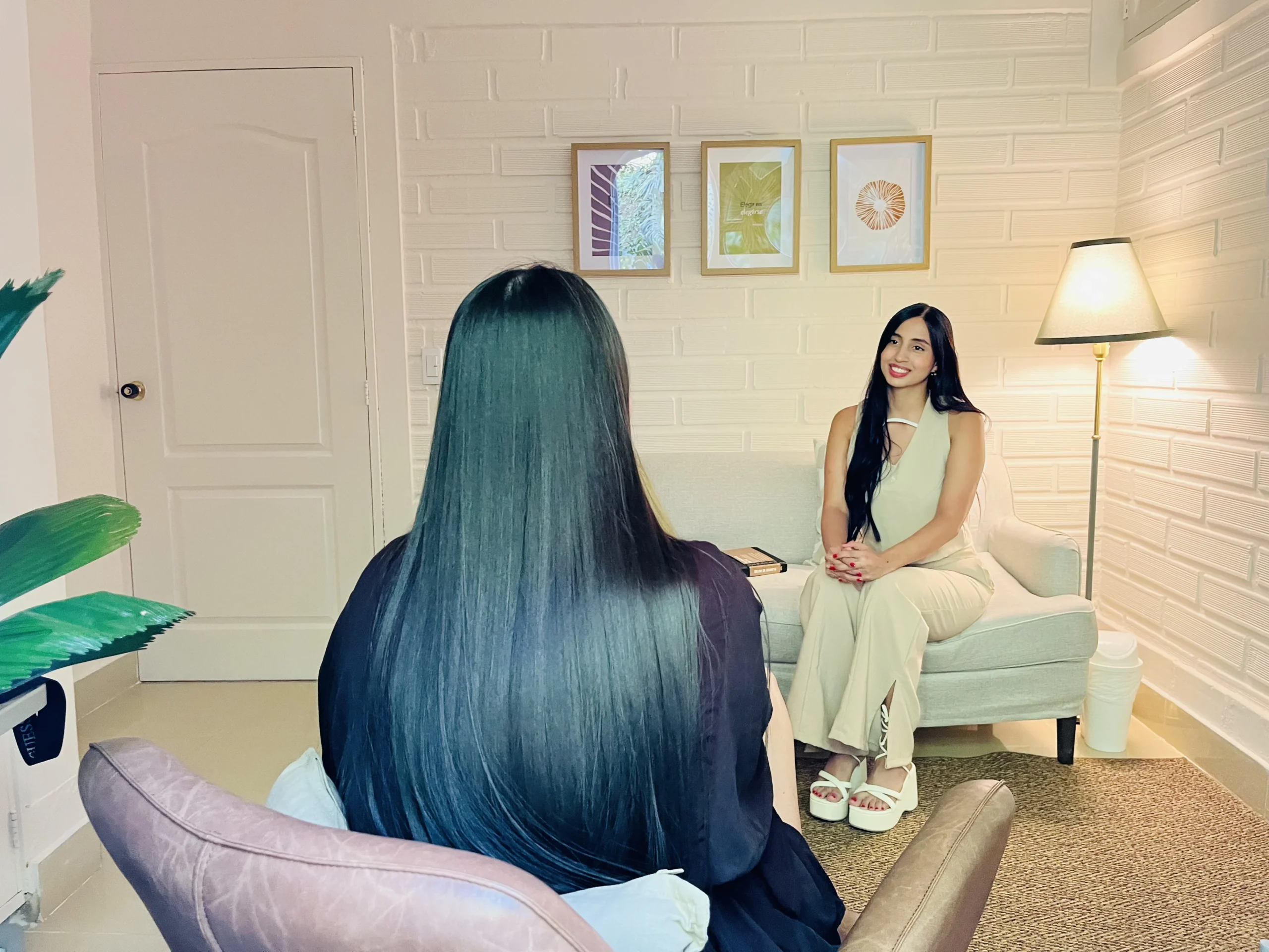 Consultorio psicológico en Medellín con ambiente cálido y profesional - Valentina Chaverra Psicología